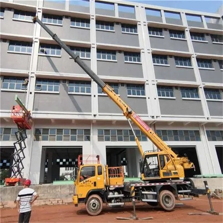 彭山高楼层玻璃吊装