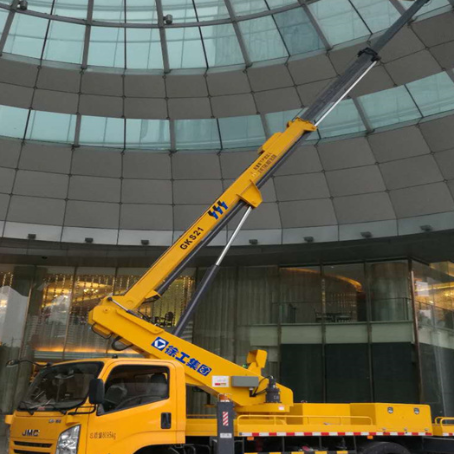 彭山附近高空作业车租赁｜安全设备租赁｜高空安装|工程定制化方案｜亿立达设备租赁